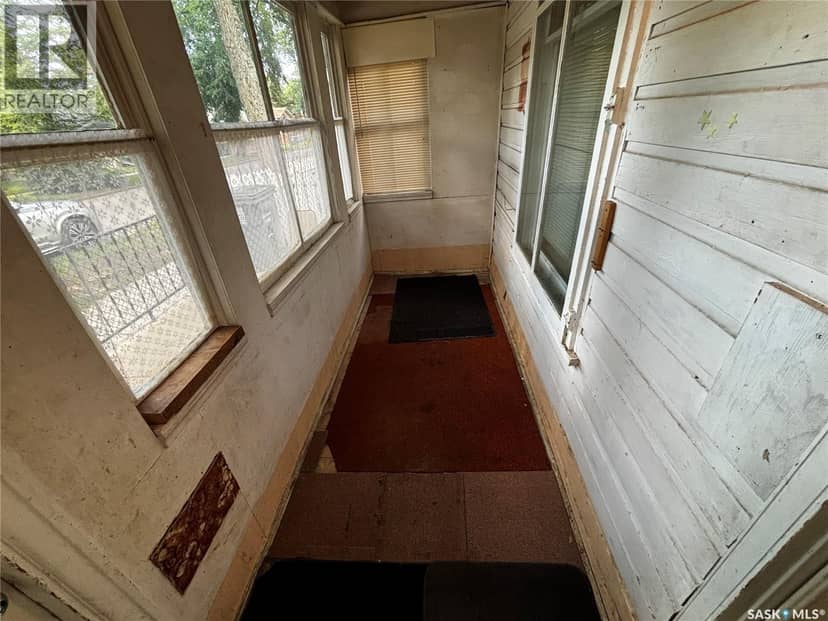 428 I Avenue S, Saskatoon, photo 2