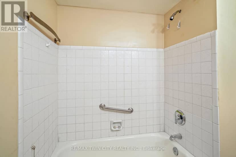 35 Ivanhoe Road — photo 28 of 40