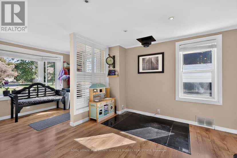 715 South Pelham Road — photo 11 of 33