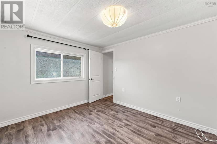 65 Juniper Crescent — photo 27 of 35