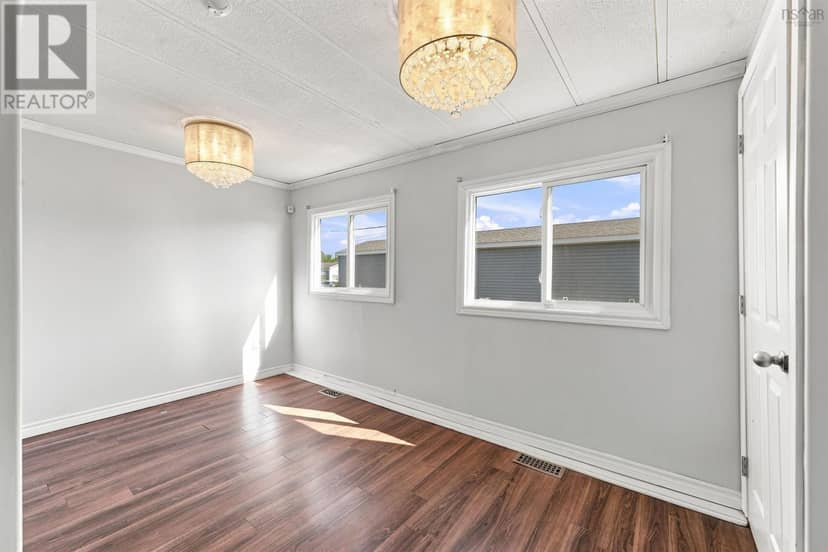 65 Juniper Crescent — photo 18 of 35