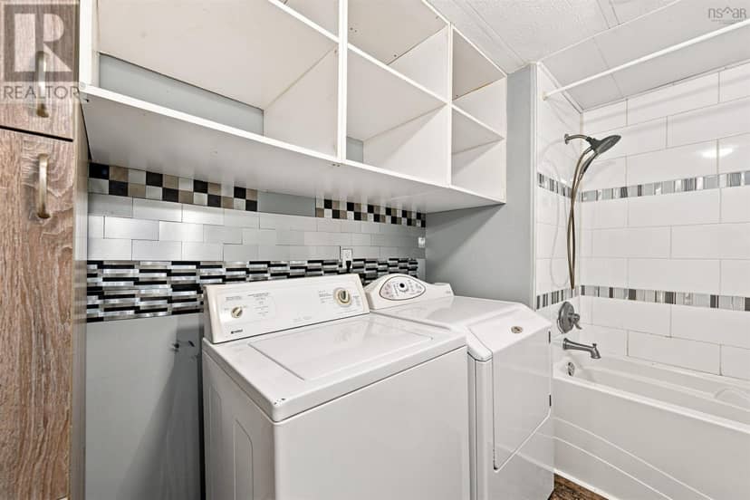 65 Juniper Crescent — photo 23 of 35