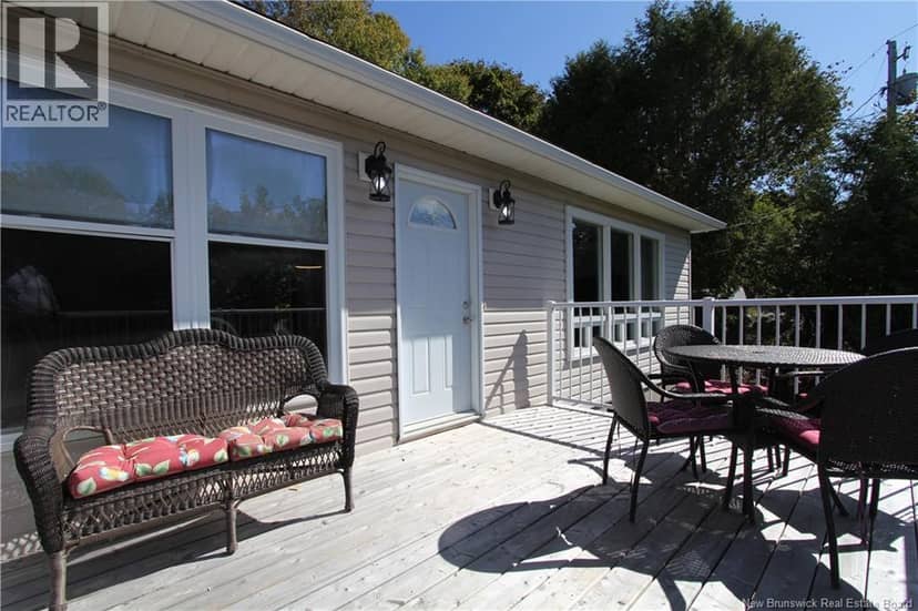 15 Hazen Avenue — photo 9 of 40