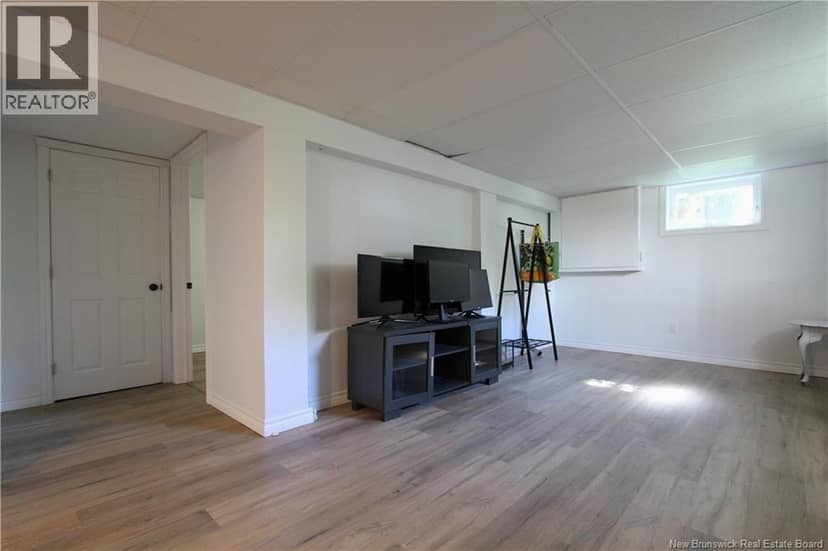 15 Hazen Avenue — photo 38 of 40