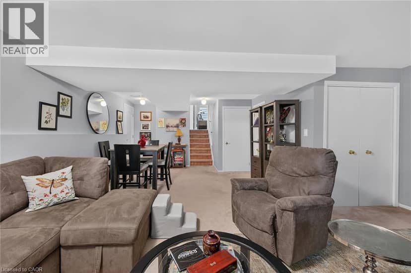 89 STONEY BROOK Crescent — photo 38 of 40