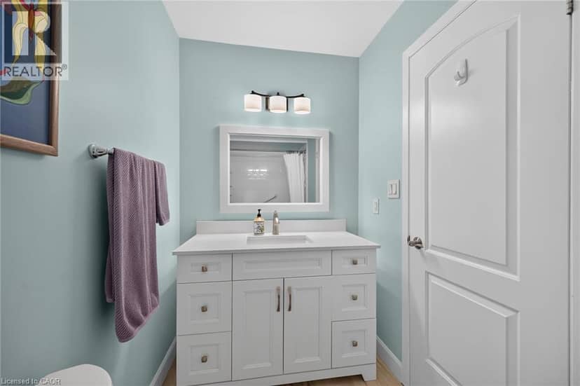 89 STONEY BROOK Crescent — photo 31 of 40
