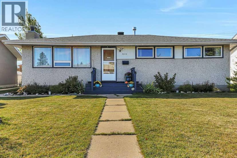 5912 West Park Crescent, Red Deer