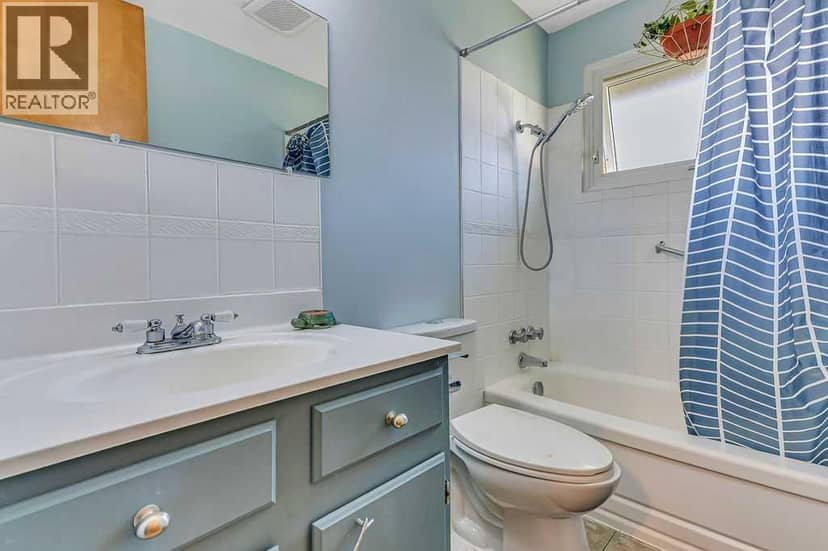 5912 West Park Crescent — photo 19 of 40