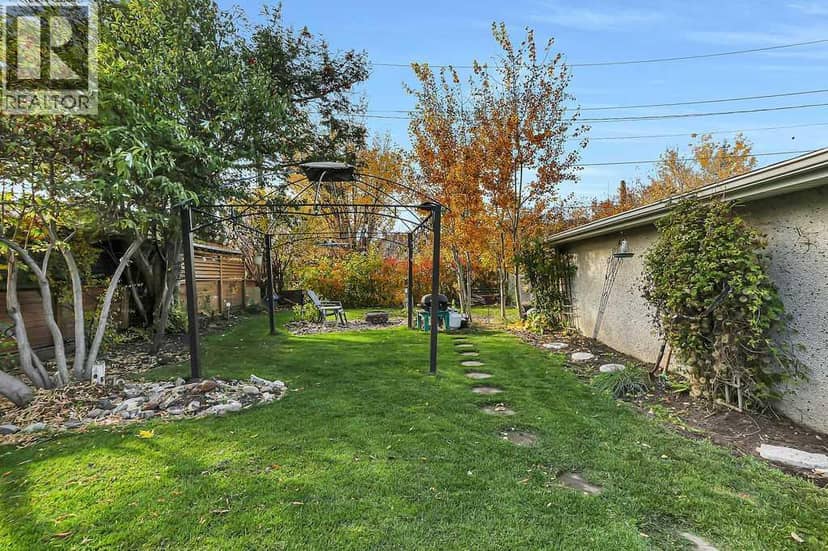 5912 West Park Crescent — photo 35 of 40