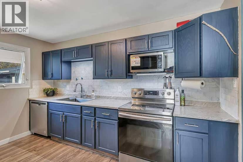 5912 West Park Crescent — photo 9 of 40