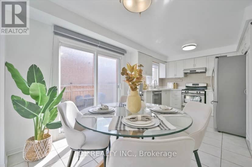 21 Iron Horse Avenue, Richmond Hill, photo 8