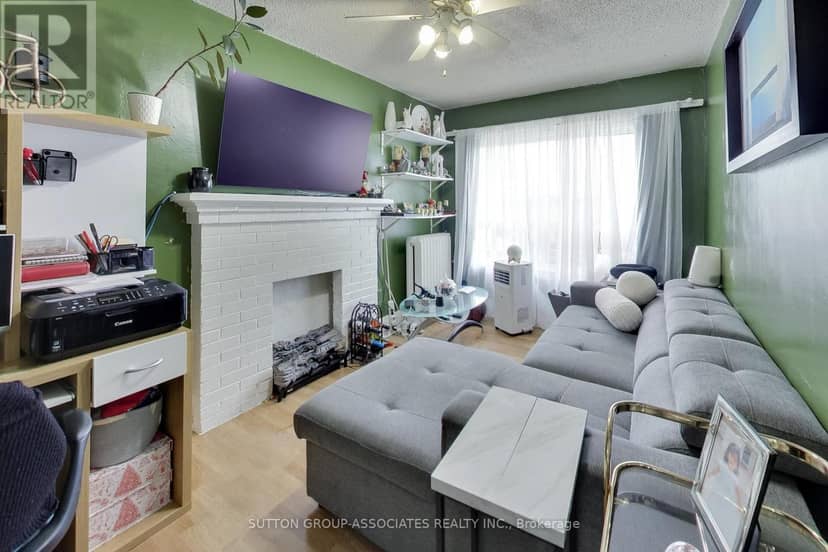 1181-1183 St Clair Avenue W — photo 14 of 16