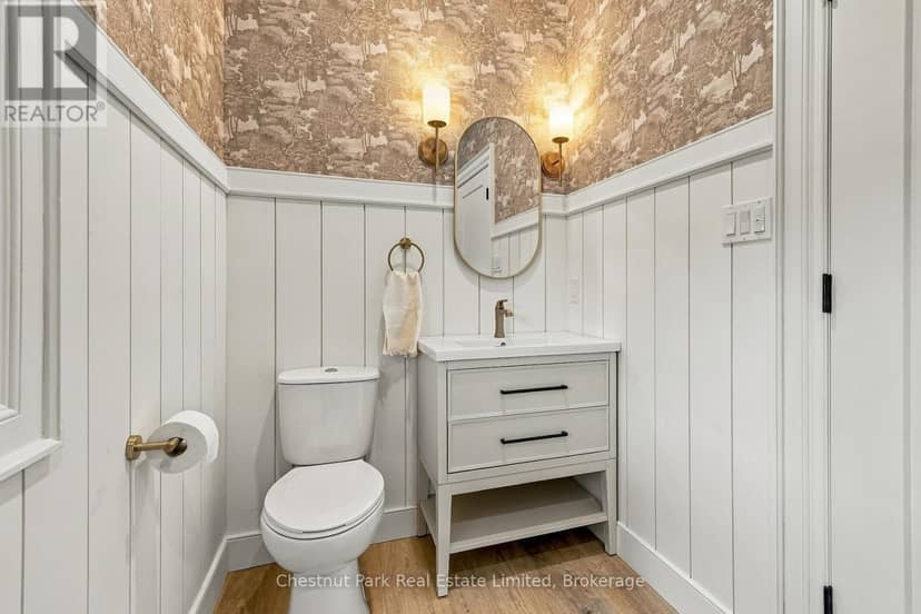 372 Main Street — photo 18 of 40