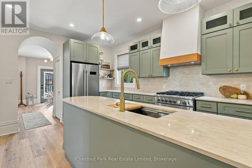372 Main Street — photo 9 of 40