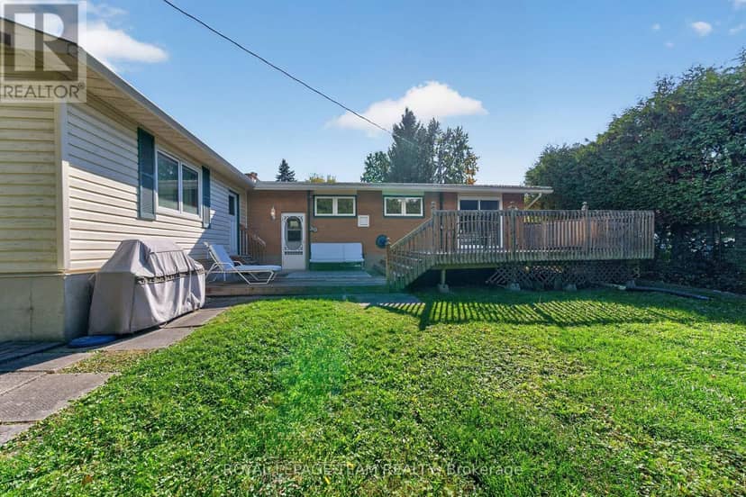 21 Elterwater Avenue — photo 30 of 33