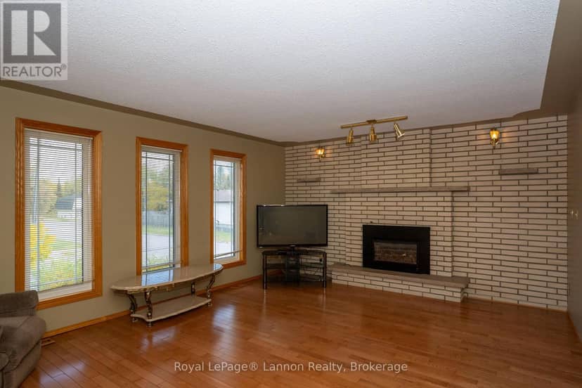 101 Suncrest Place — photo 4 of 40