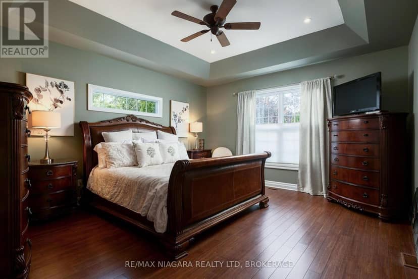 655 Charlotte Street — photo 16 of 40