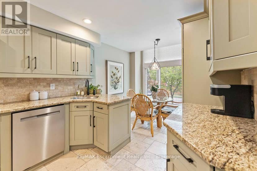2331 Marine Drive, Oakville, photo 5