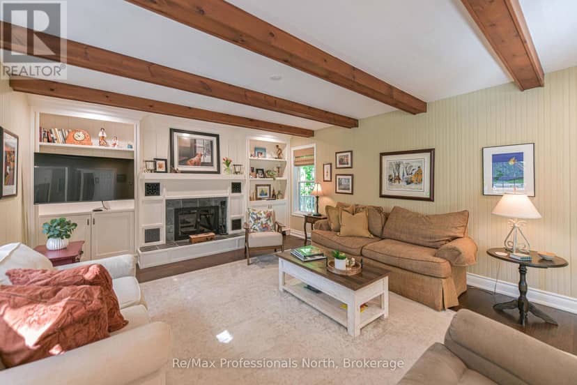 1739 Loretta Avenue — photo 13 of 40