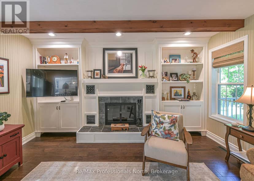 1739 Loretta Avenue — photo 15 of 40