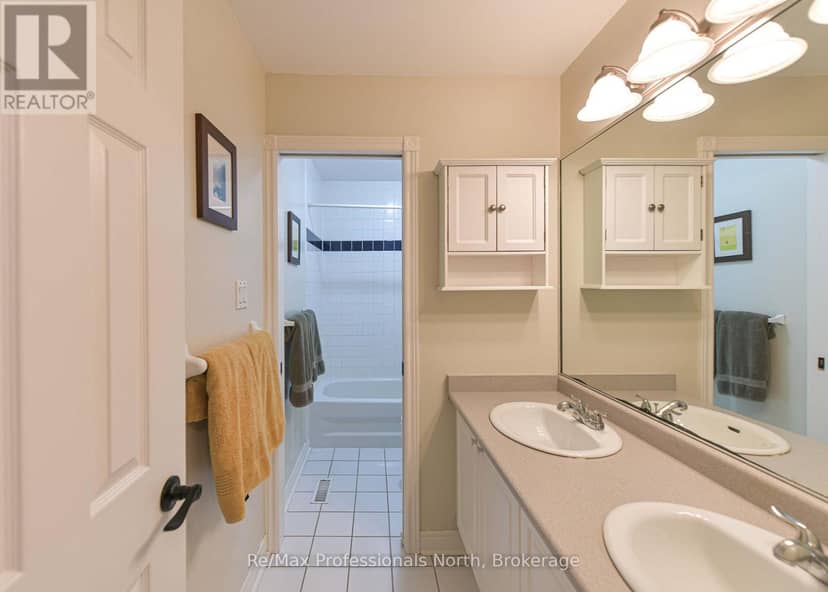 1739 Loretta Avenue — photo 29 of 40