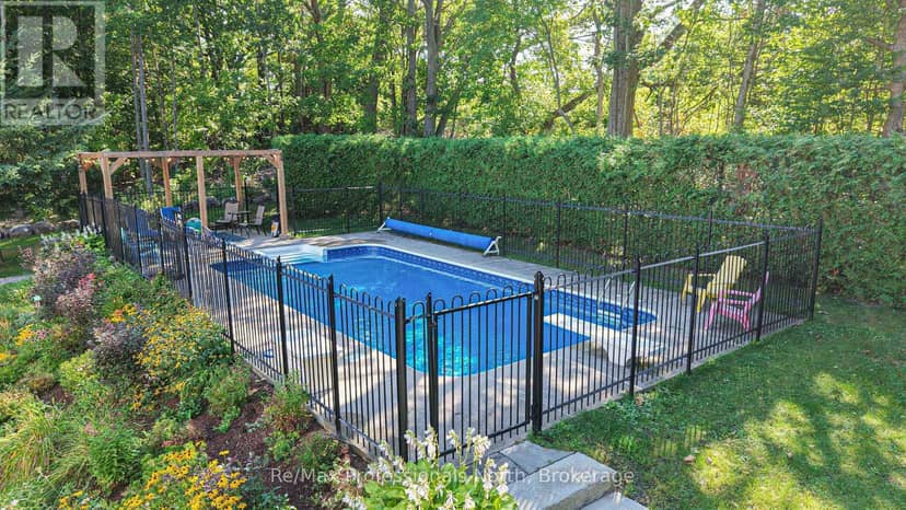 1739 Loretta Avenue — photo 34 of 40