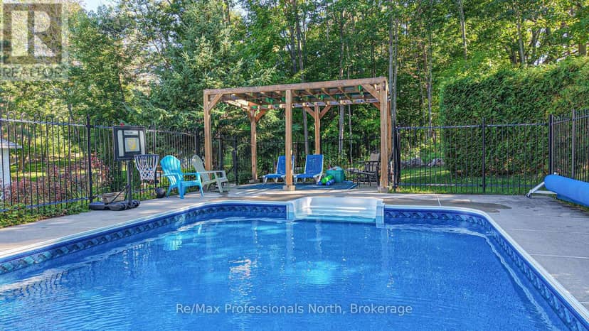 1739 Loretta Avenue — photo 35 of 40