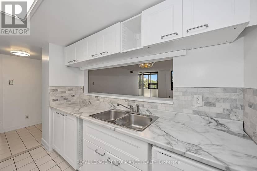 408 - 2019 Carling Avenue N — photo 15 of 40