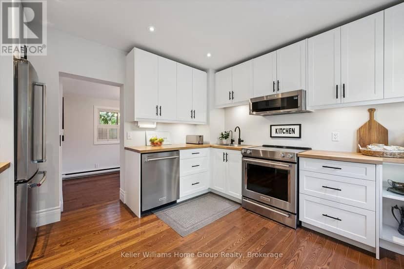 18 Aberdeen Street — photo 13 of 40
