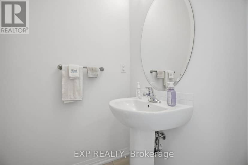 130 Ogston Crescent — photo 21 of 40