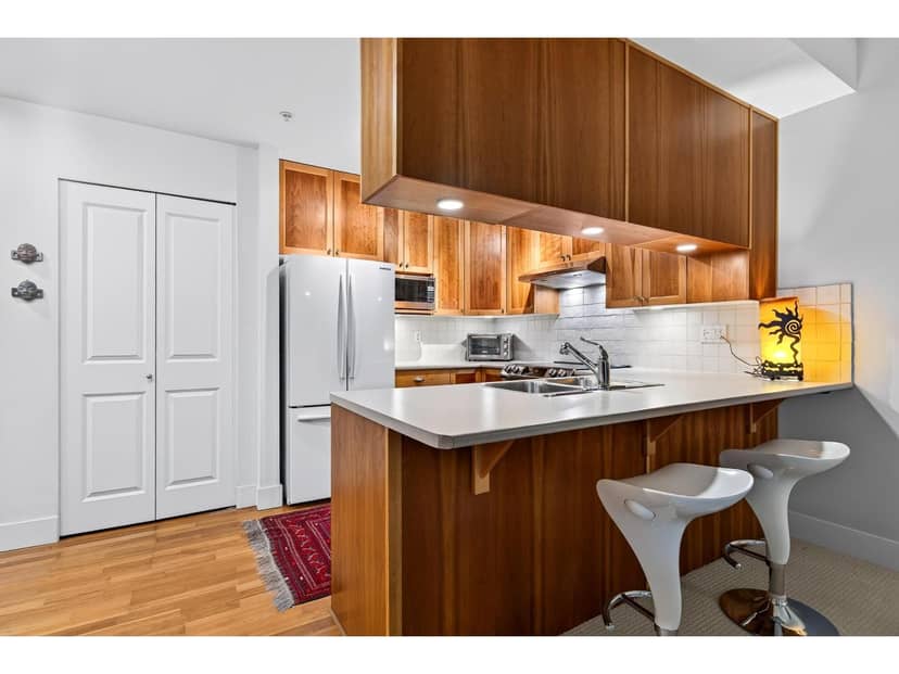 215 15392 16A AVENUE, Surrey, photo 5