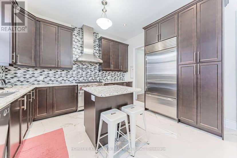 61 Ross Vennare Crescent — photo 16 of 40