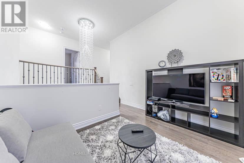 61 Ross Vennare Crescent — photo 28 of 40