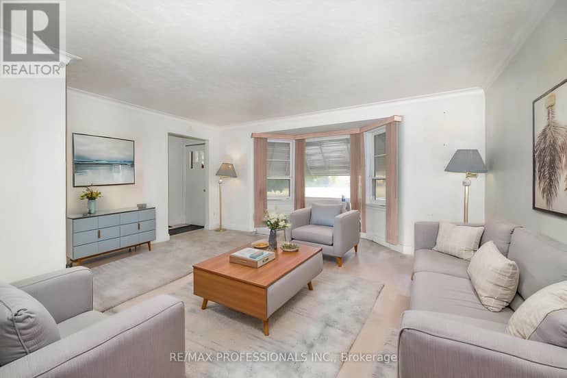79 Silverhill Drive, Toronto, photo 4