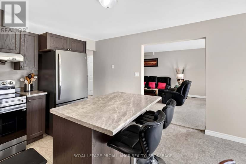 1447 Hanover Drive — photo 20 of 40