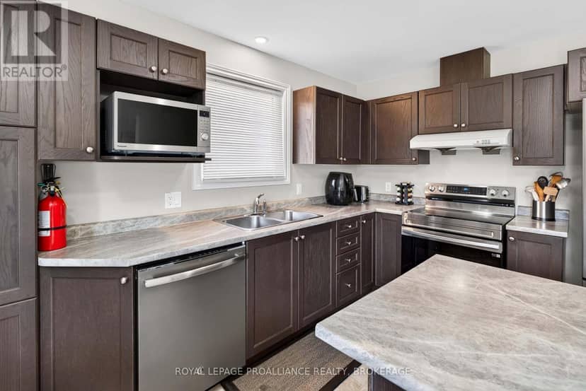 1447 Hanover Drive — photo 16 of 40