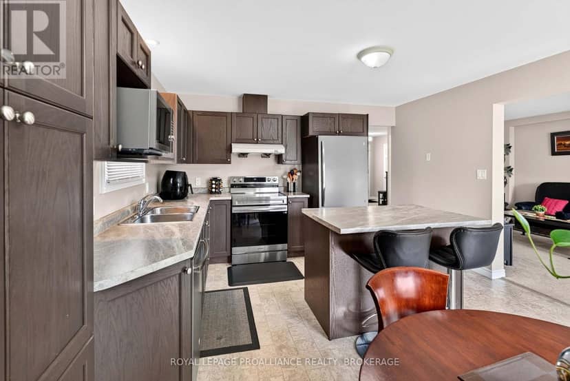 1447 Hanover Drive — photo 18 of 40