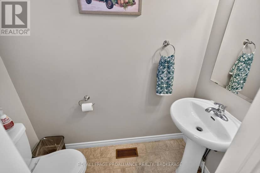 1447 Hanover Drive — photo 4 of 40