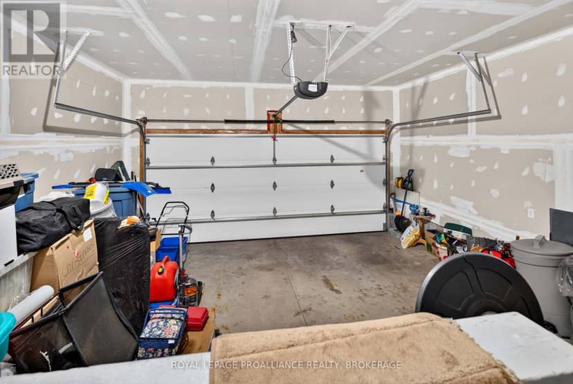 1447 Hanover Drive — photo 7 of 40