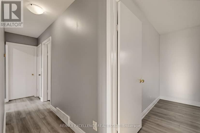 3040 Woodlawn Avenue — photo 15 of 40