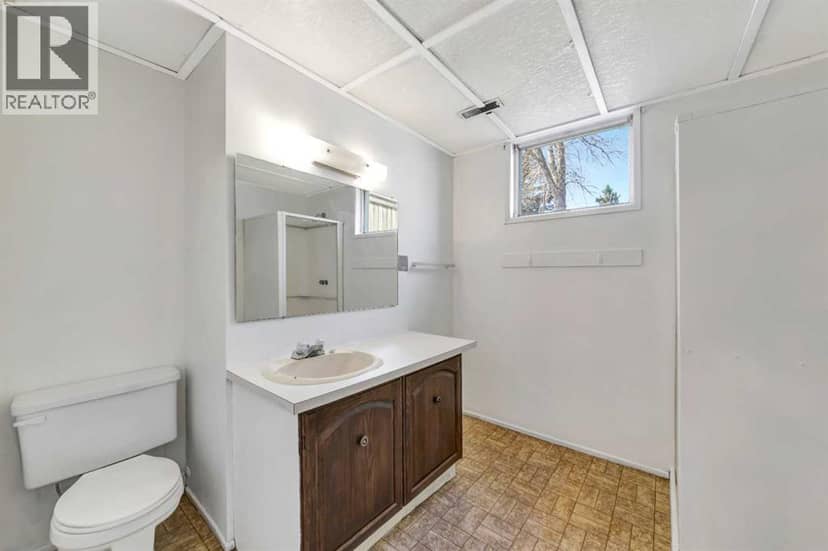 3510 57 Avenue — photo 21 of 35