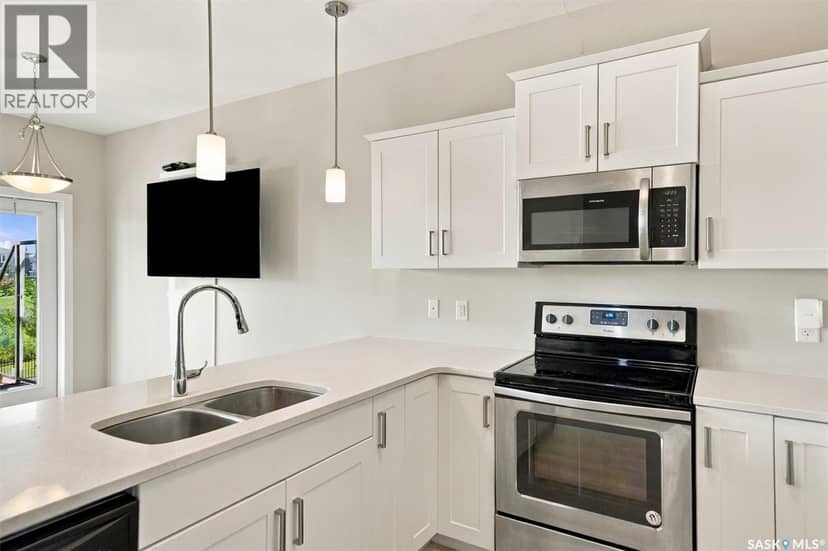 814 Kensington BOULEVARD — photo 10 of 40