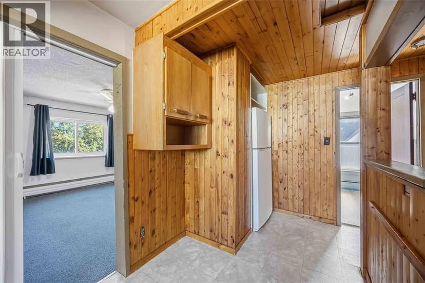333 MITTON STREET South — photo 13 of 31