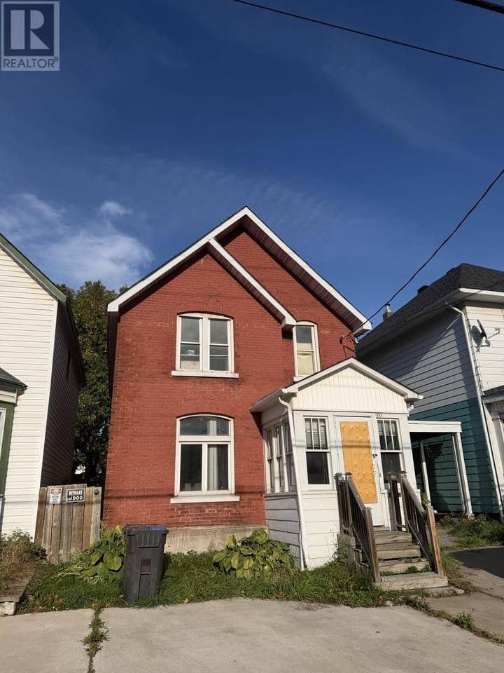 160 Albert ST E — photo 1 of 20
