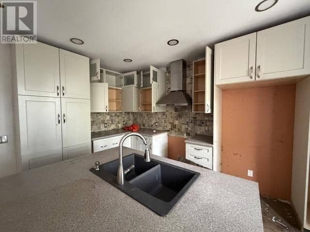 160 Albert ST E — photo 10 of 20