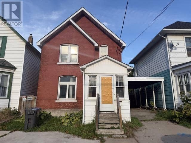 160 Albert ST E — photo 2 of 20