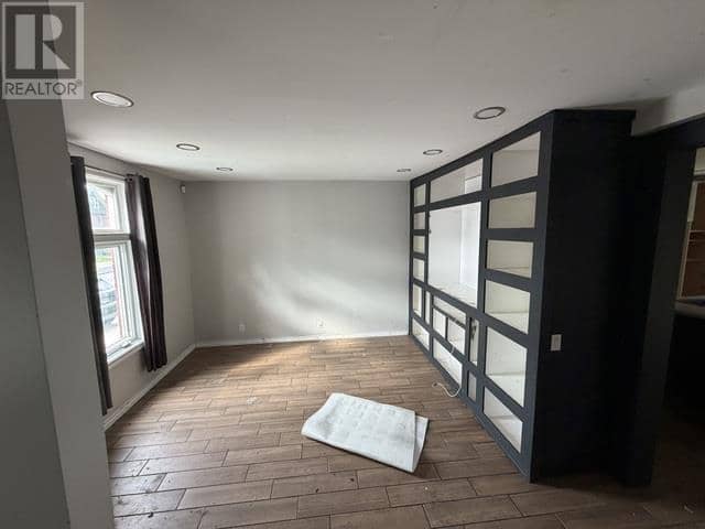 160 Albert ST E — photo 5 of 20