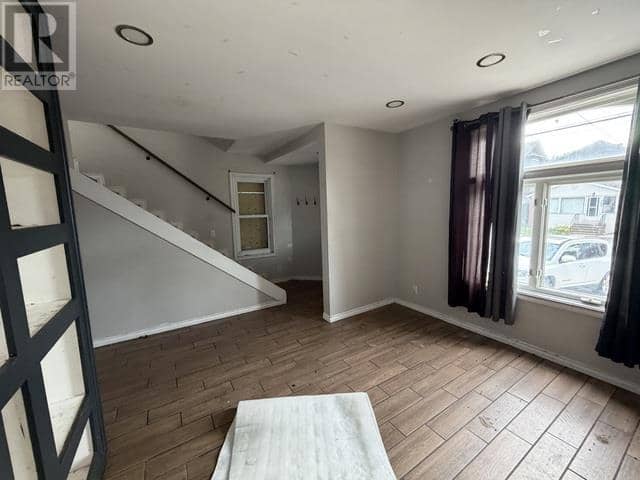 160 Albert ST E — photo 7 of 20