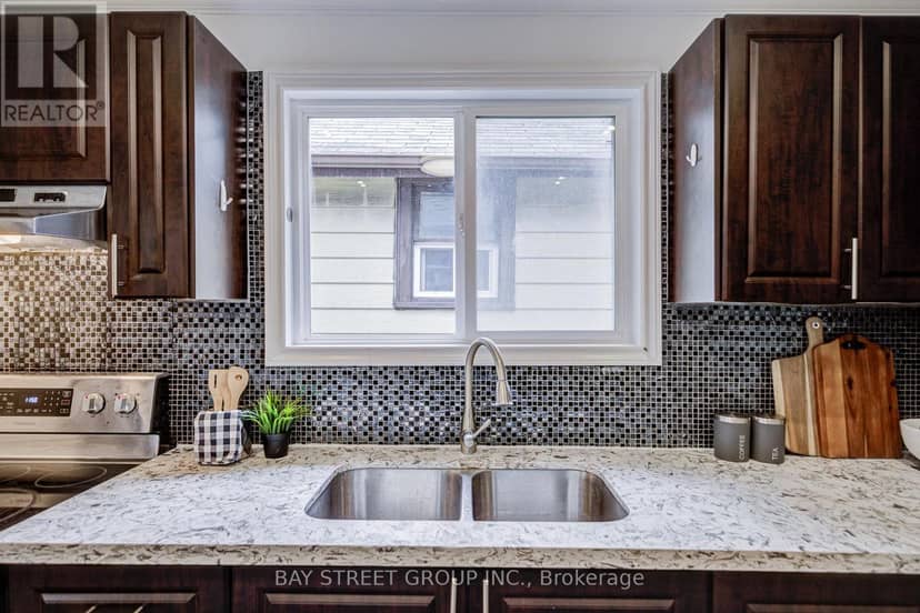 7 Emmott Avenue — photo 17 of 40