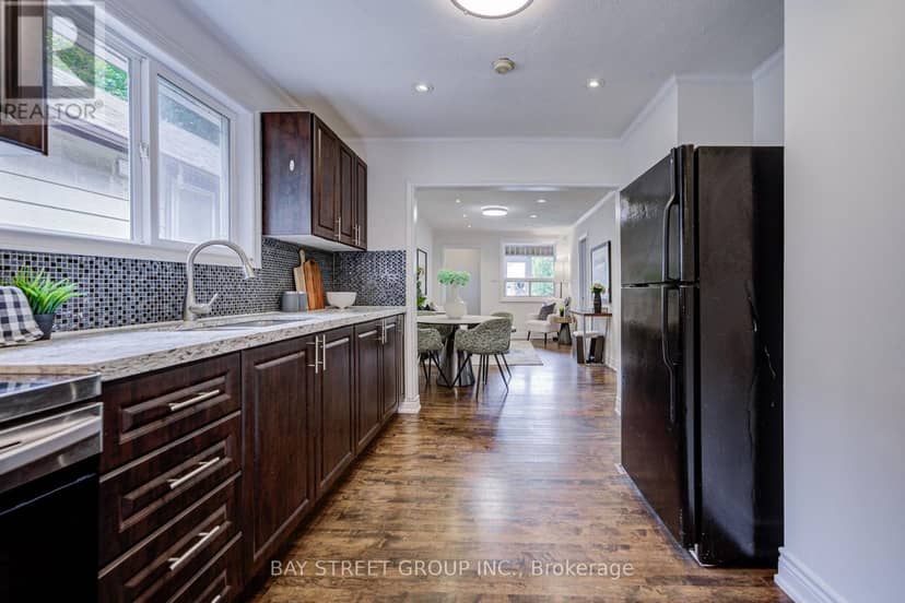 7 Emmott Avenue, Toronto, photo 7
